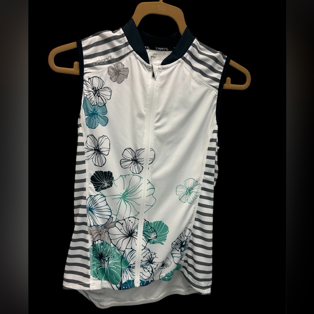 NWOT Women’s Trayl Cycling Tank Size Small